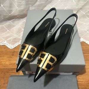 ❌SOLD❌Balenciaga BB knife Patent Flats